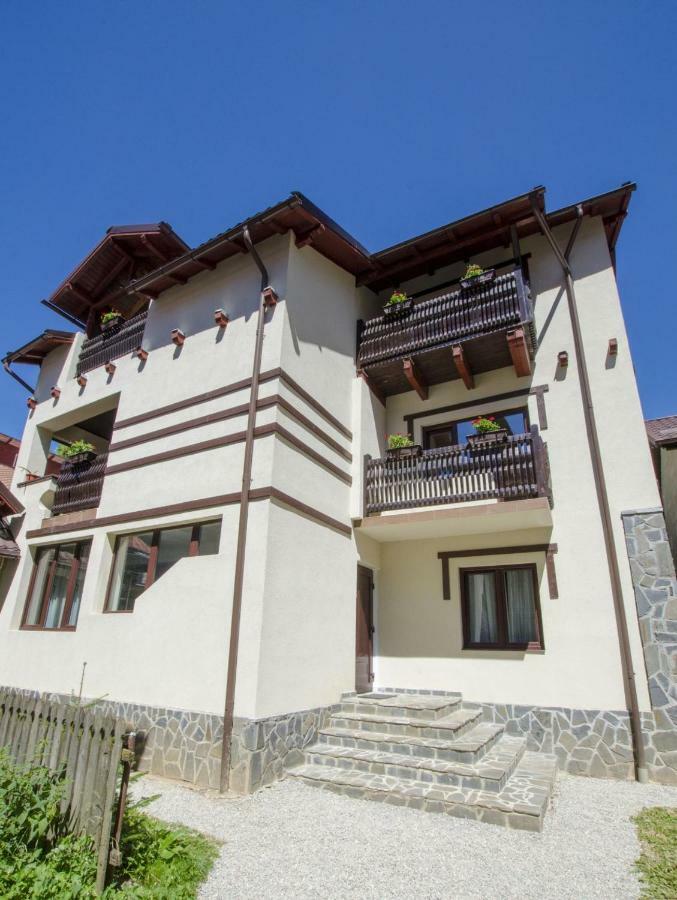 Ferienwohnung Chez Marcel Sinaia Exterior foto
