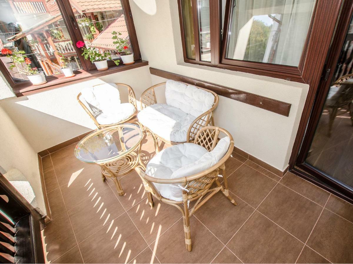 Ferienwohnung Chez Marcel Sinaia Exterior foto